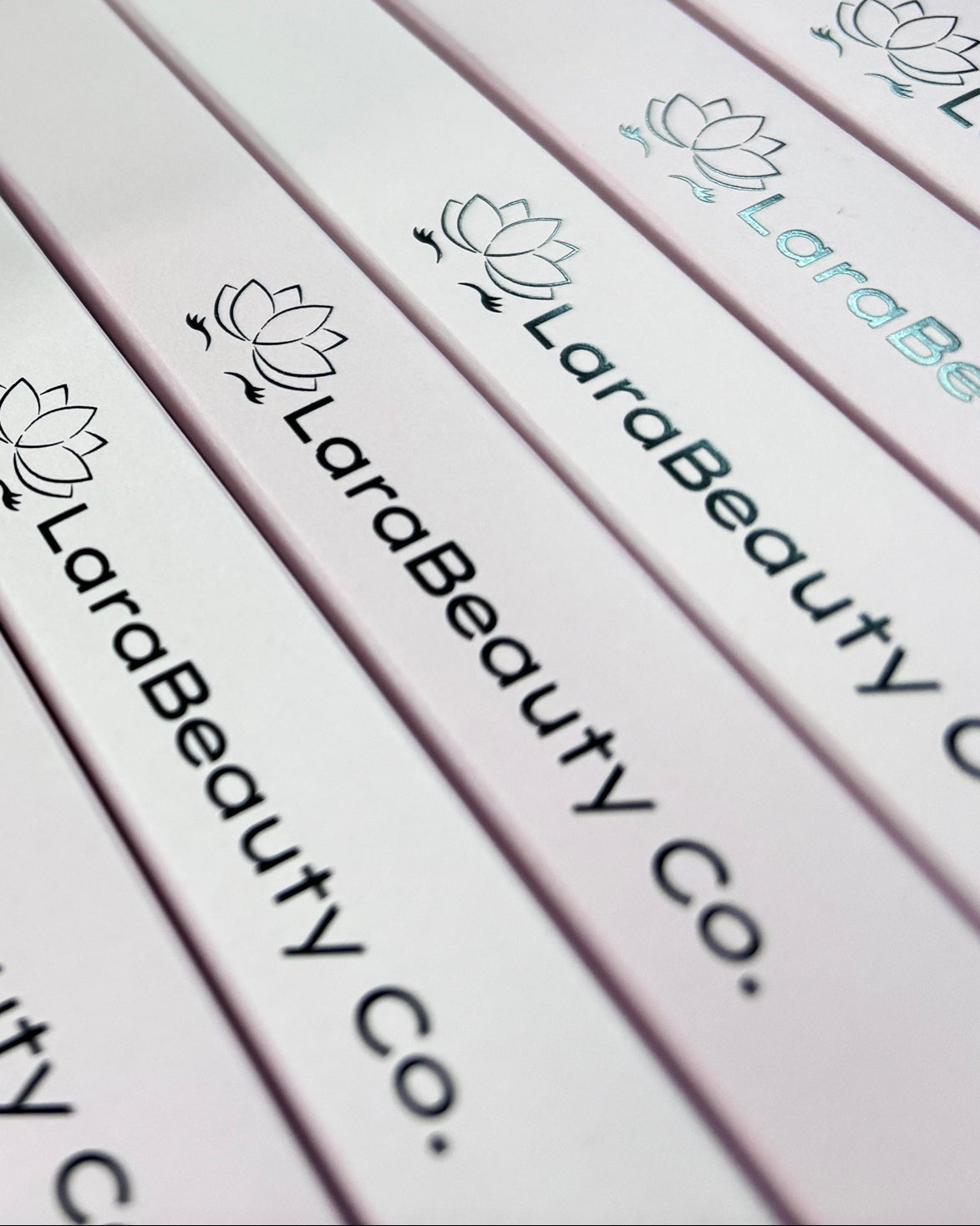 LARABEAUTY LIP LINER